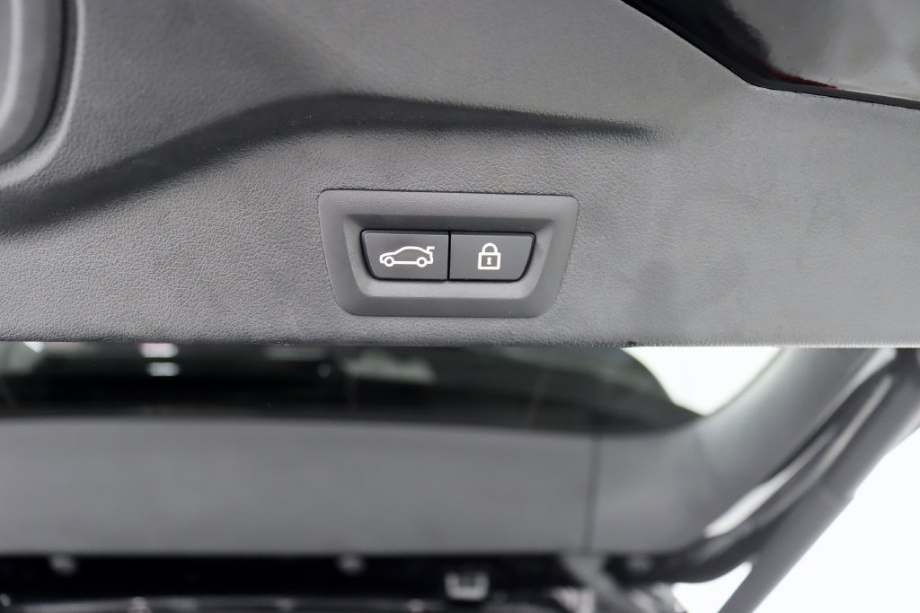 Used 2023 BMW X5 M w/ Competition Package AWD/4WD image 47