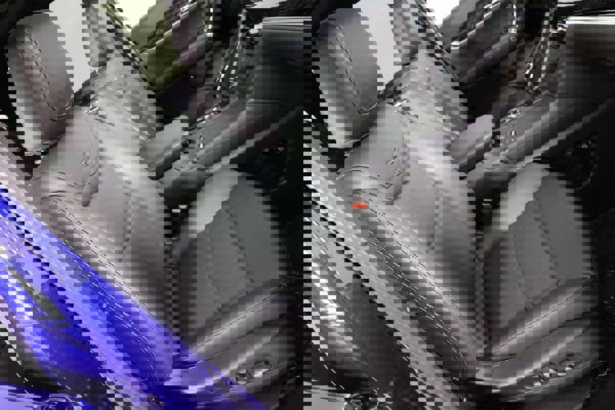 Used 2025 Cadillac XT6 Premium Luxury image 41