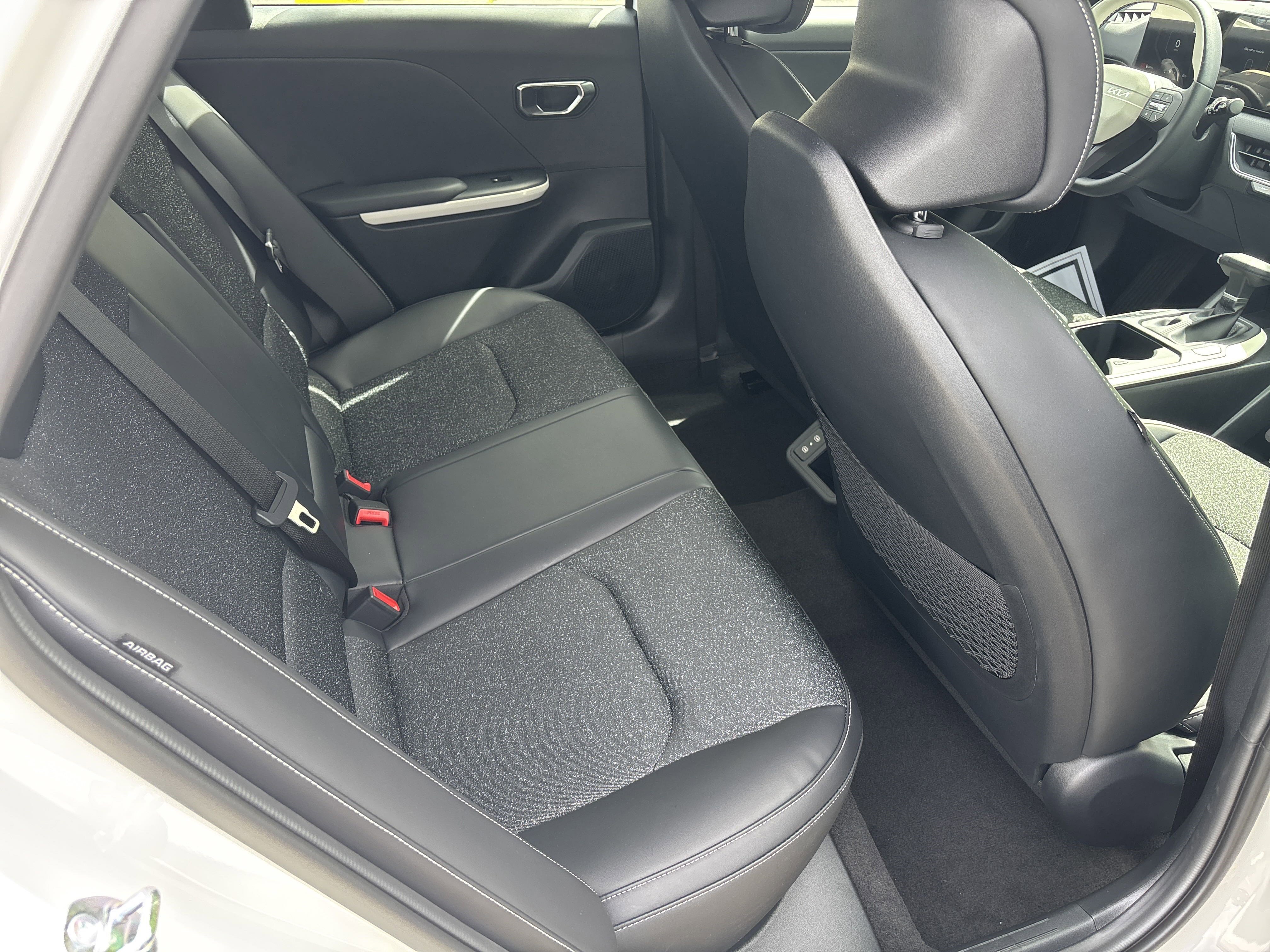 New 2025 Kia K4 GT-Line image 30