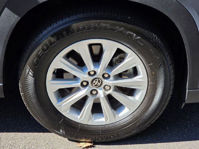 Used 2024 Toyota Grand Highlander AWD Hybrid image 9