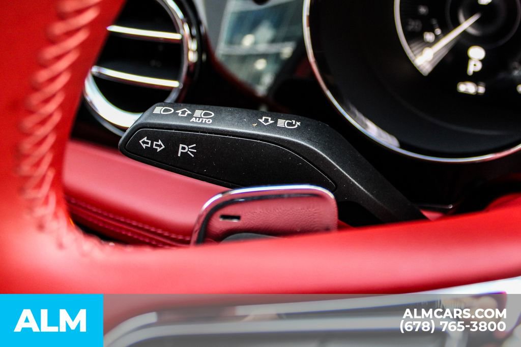 Used 2023 Bentley Bentayga image 31