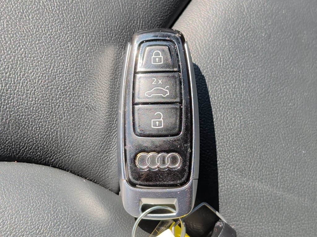 Used 2025 Audi Q7 3.0T Premium Plus AWD/4WD image 39