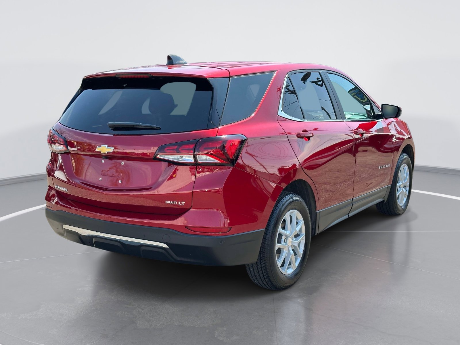 Used 2024 Chevrolet Equinox LT AWD/4WD image 5