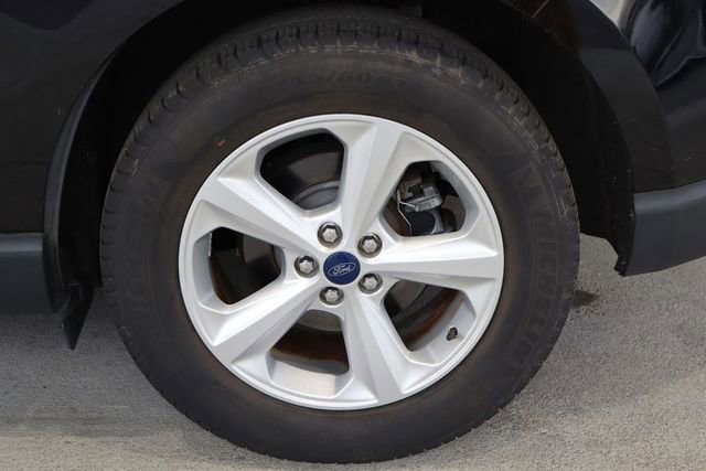 Used 2017 Ford Edge SE image 35