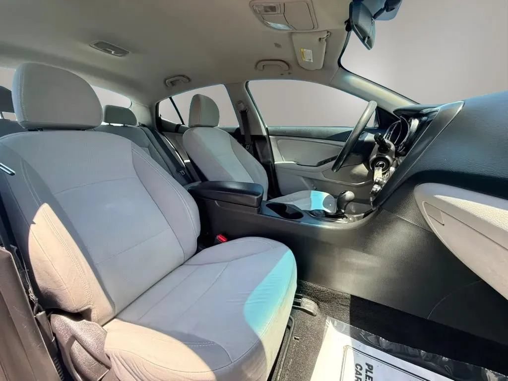 Used 2012 Kia Optima LX FWD image 14