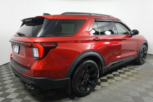 Certified 2025 Ford Explorer ST image 3