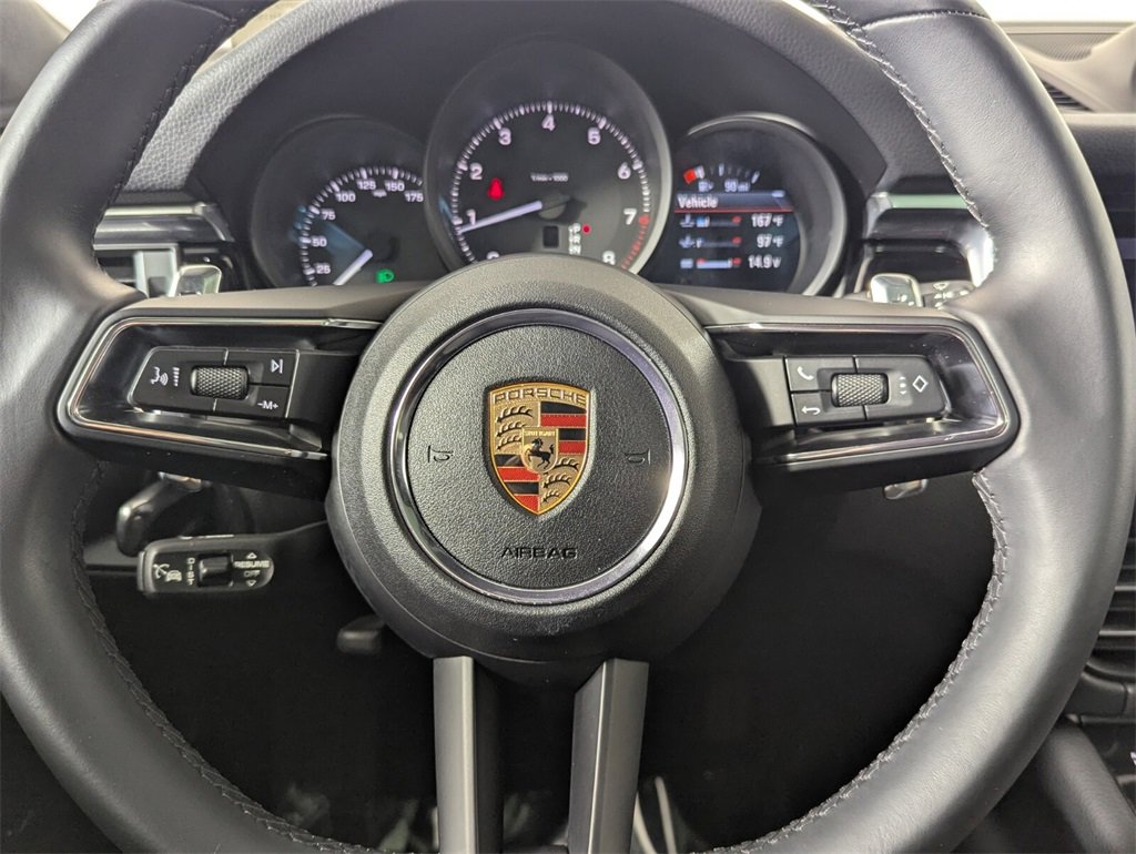 Used 2025 Porsche Macan Base w/ Premium Package Plus image 15
