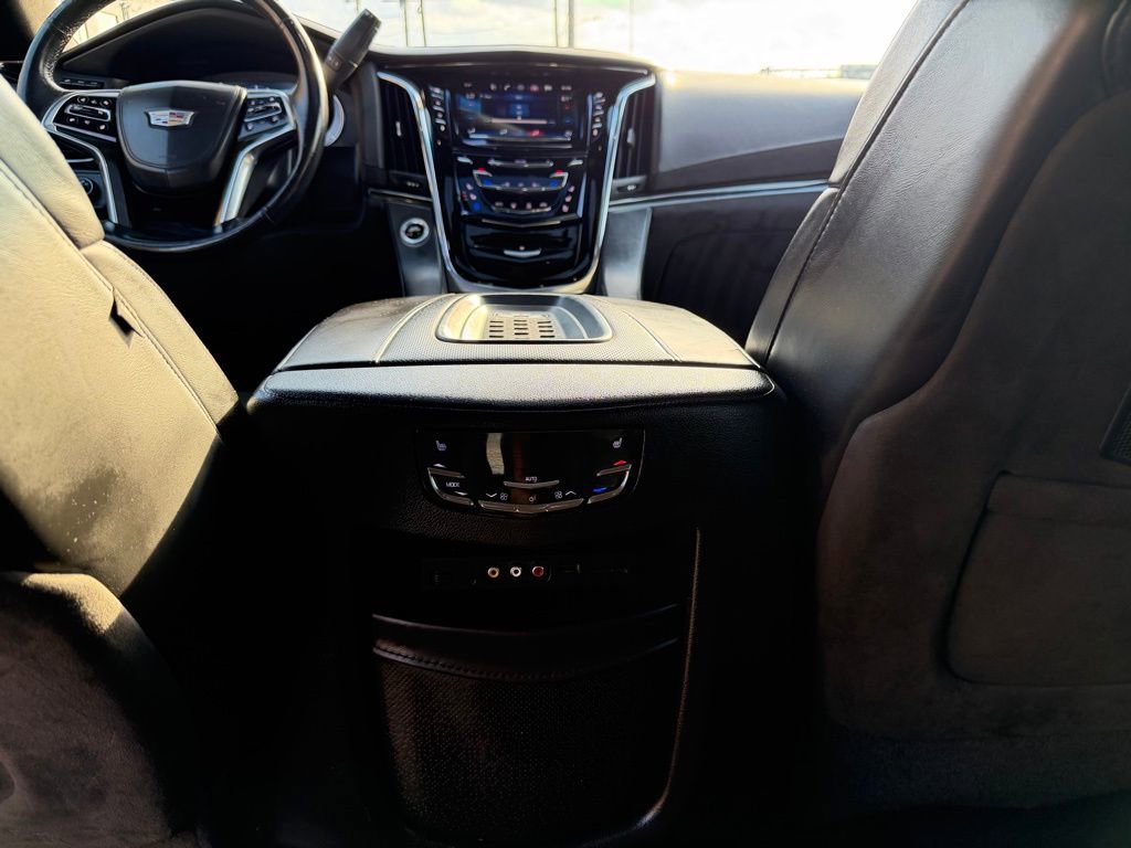 Used 2016 Cadillac Escalade ESV Platinum image 17