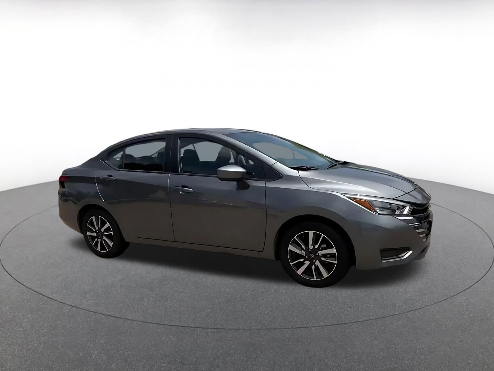 Used 2025 Nissan Versa SV FWD image 2