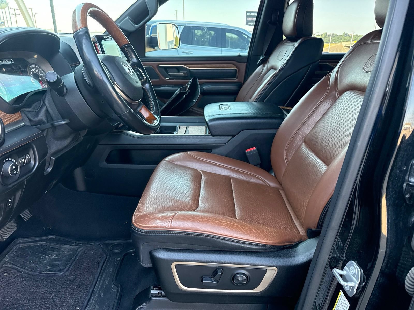 Used 2019 RAM 1500 Limited AWD/4WD image 18