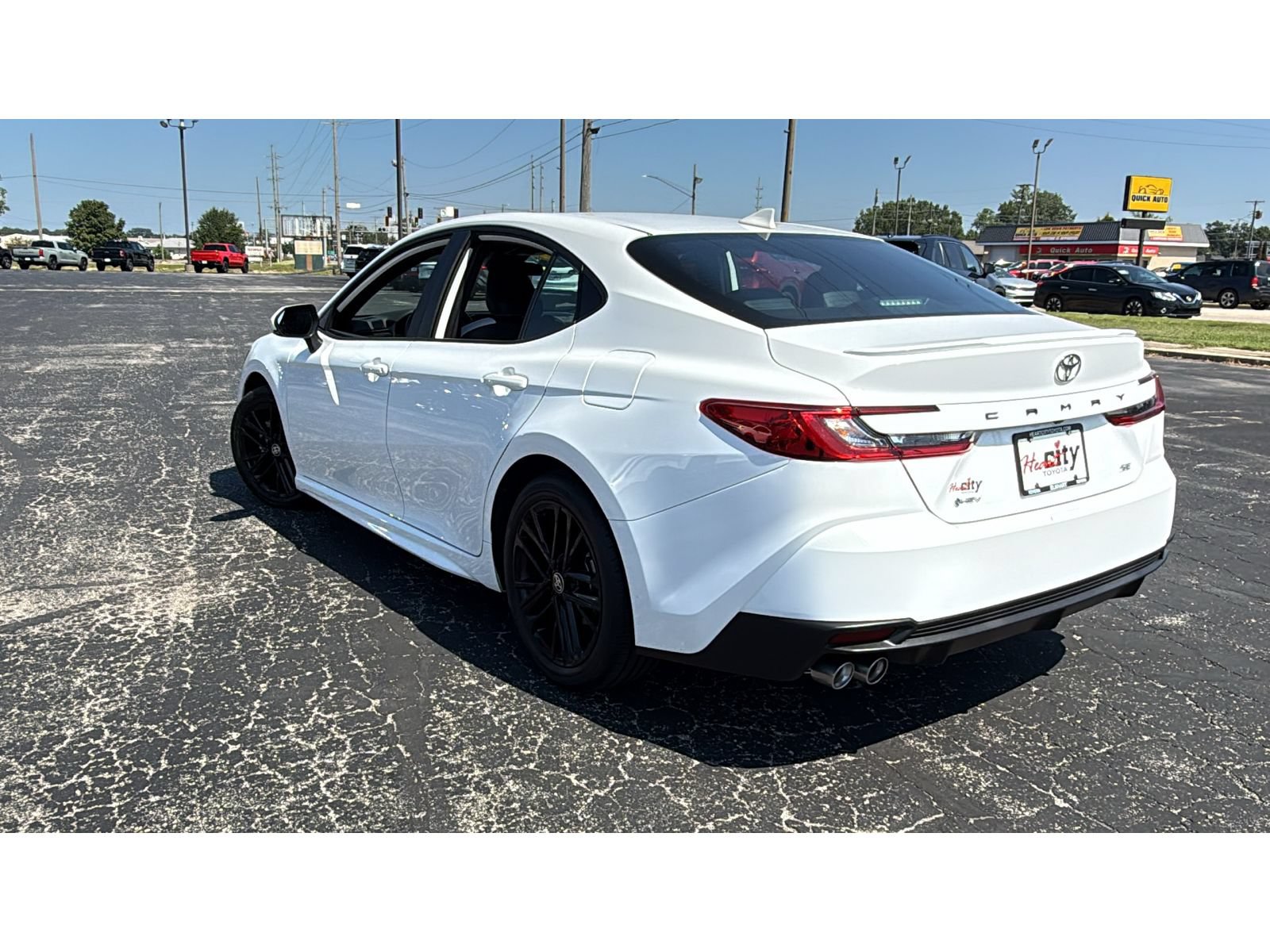 Certified 2025 Toyota Camry SE FWD image 5