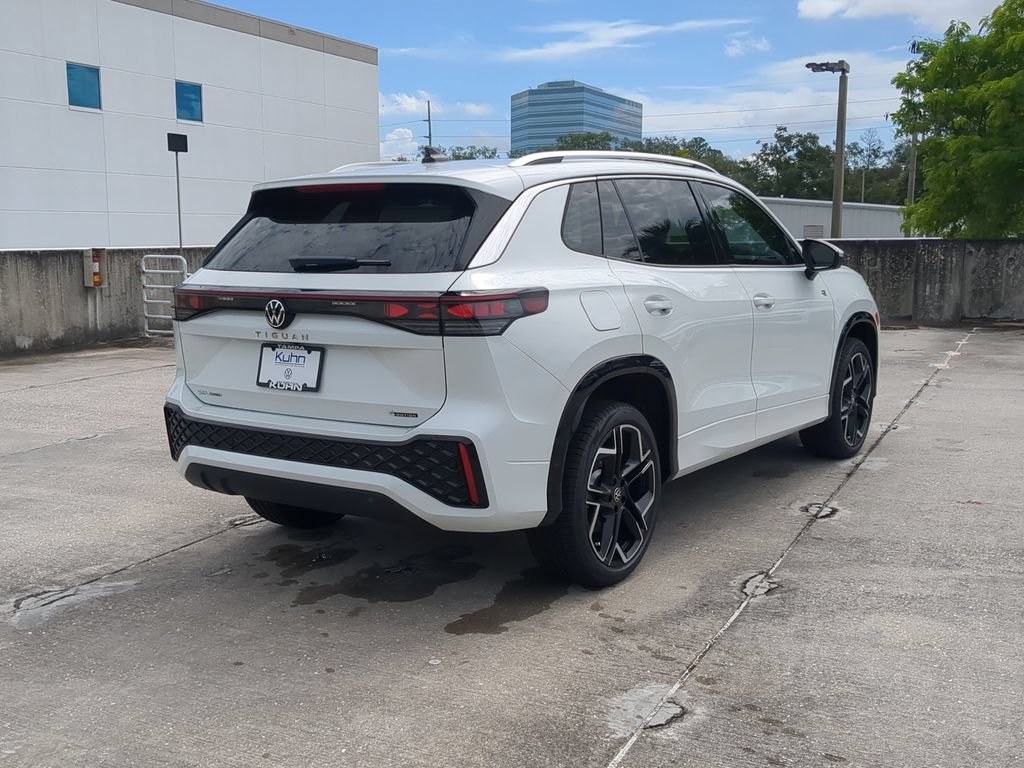 New 2026 Volkswagen Tiguan SEL R-Line AWD/4WD image 3