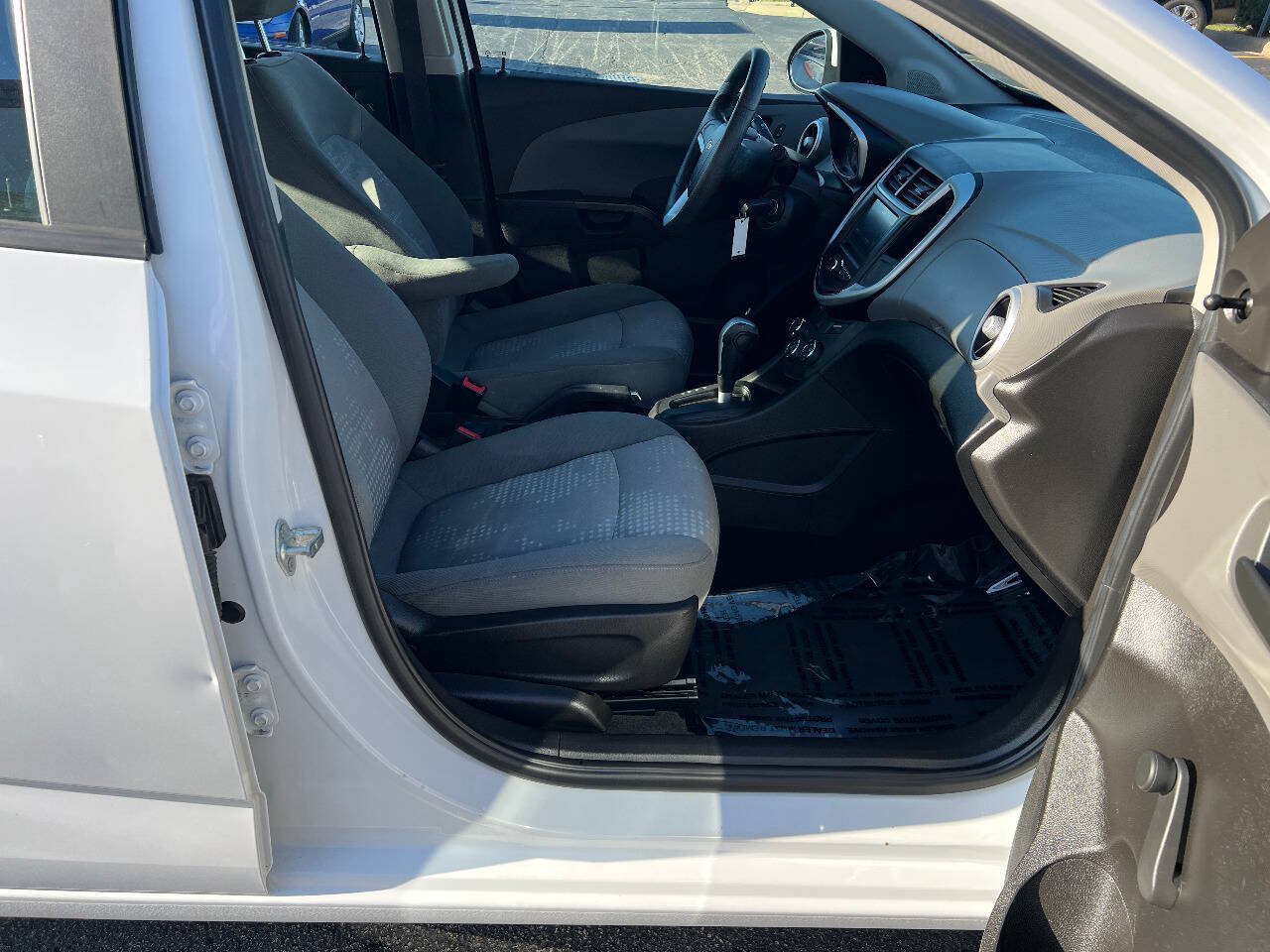 Used 2017 Chevrolet Sonic LT FWD image 23