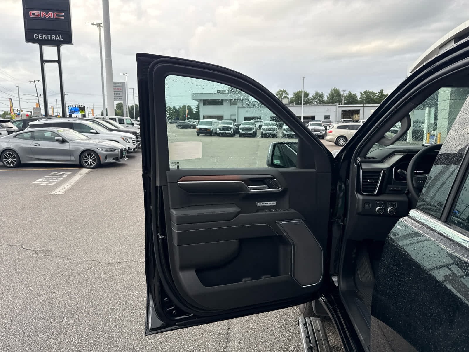 New 2026 GMC Sierra 1500 Denali w/ Technology Package AWD/4WD image 11
