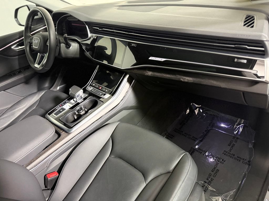 Used 2023 Audi Q8 Premium Plus AWD/4WD image 24