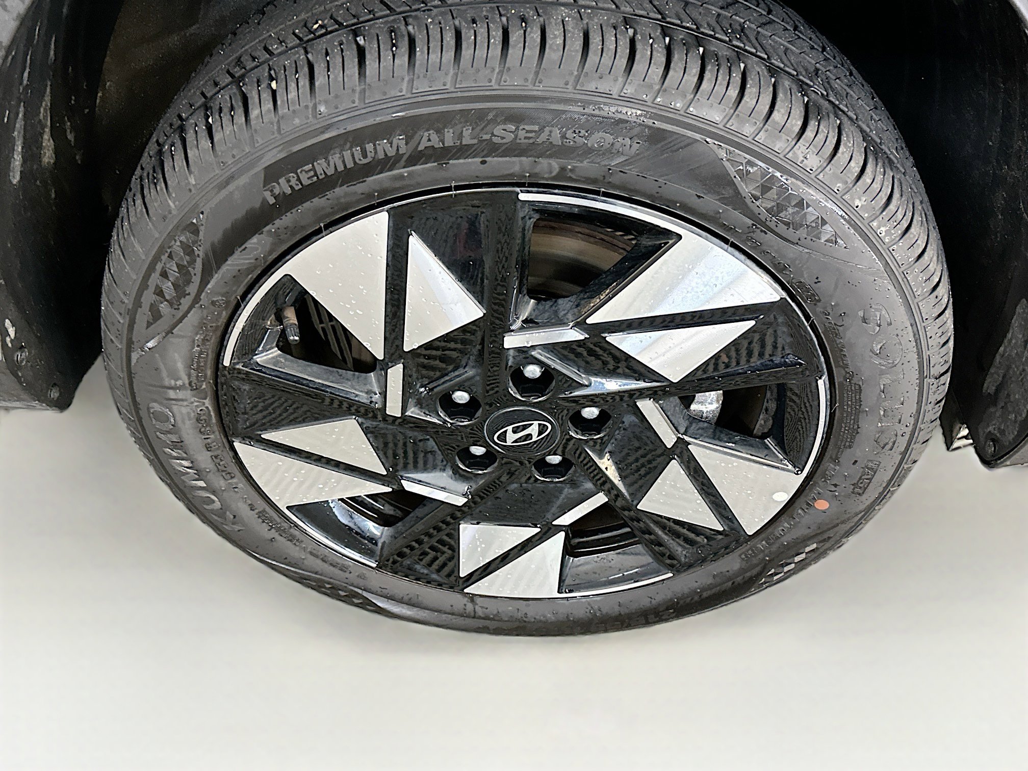 Used 2025 Hyundai Kona SEL image 11