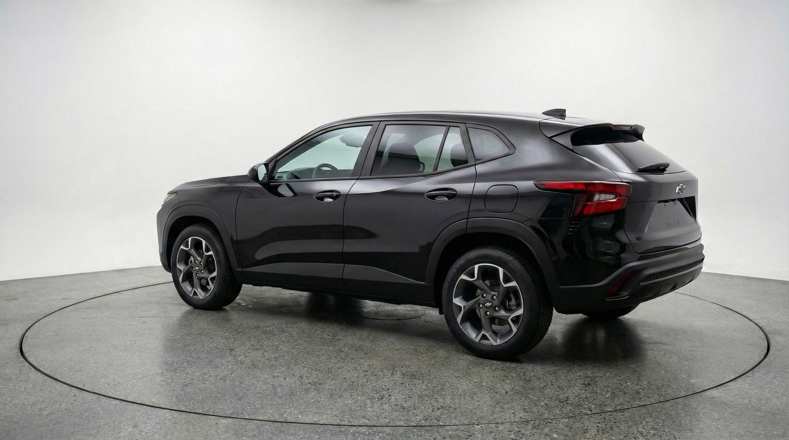 Used 2025 Chevrolet Trax LT FWD image 6