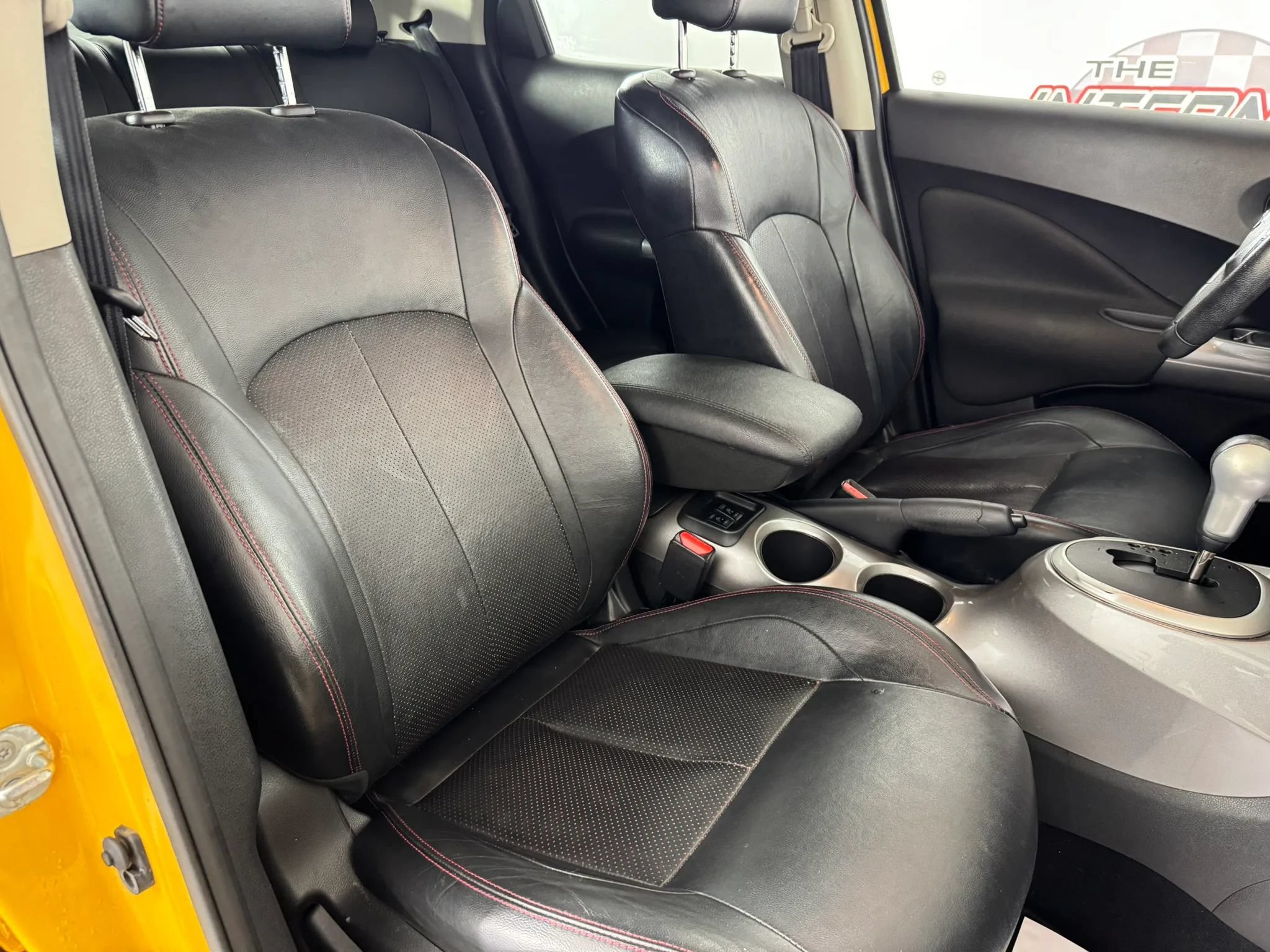 Used 2016 Nissan Juke SL FWD image 34