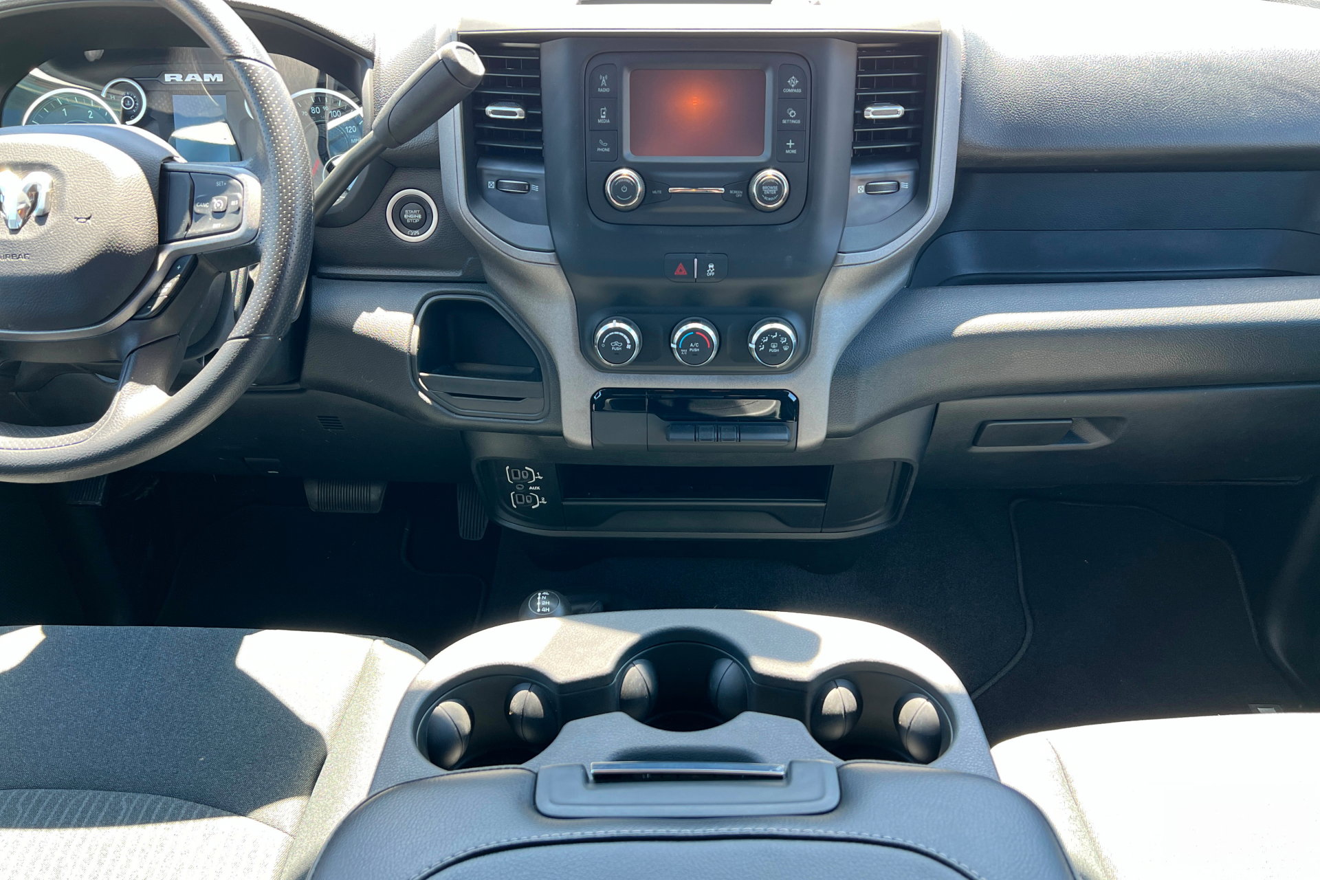 Used 2024 RAM 2500 Tradesman w/ Chrome Appearance Group AWD/4WD image 13