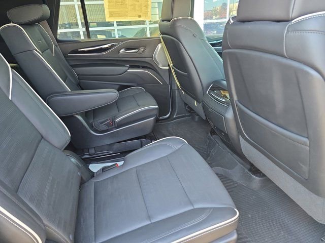 Certified 2023 Cadillac Escalade Sport w/ Touring Package image 11