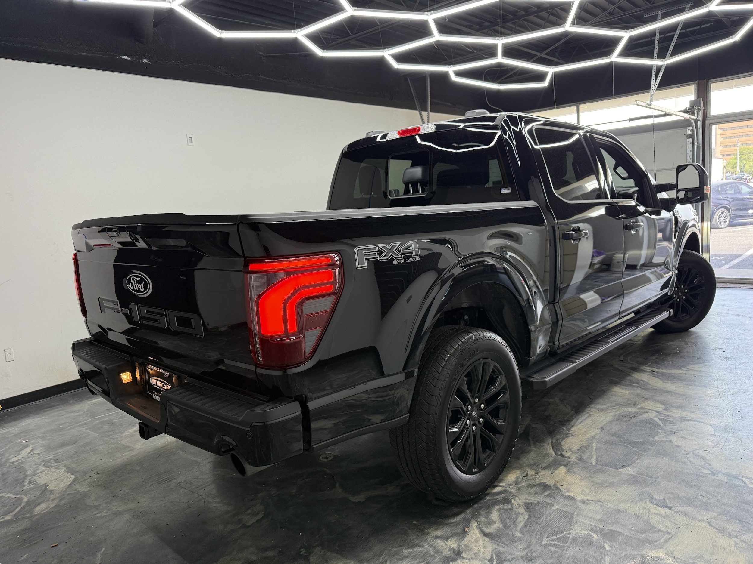 Used 2024 Ford F150 Lariat w/ Equipment Group 502A High AWD/4WD image 5