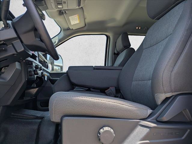 New 2026 Ford F350 XL w/ XL Chrome Package AWD/4WD image 4