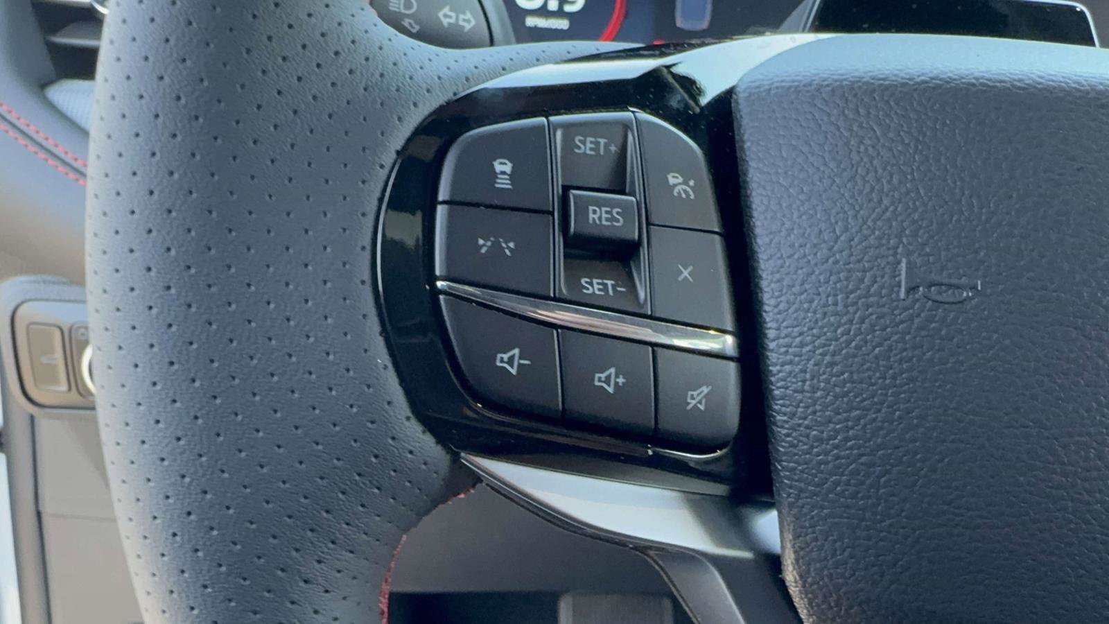 New 2026 Ford Explorer ST-Line AWD/4WD image 17