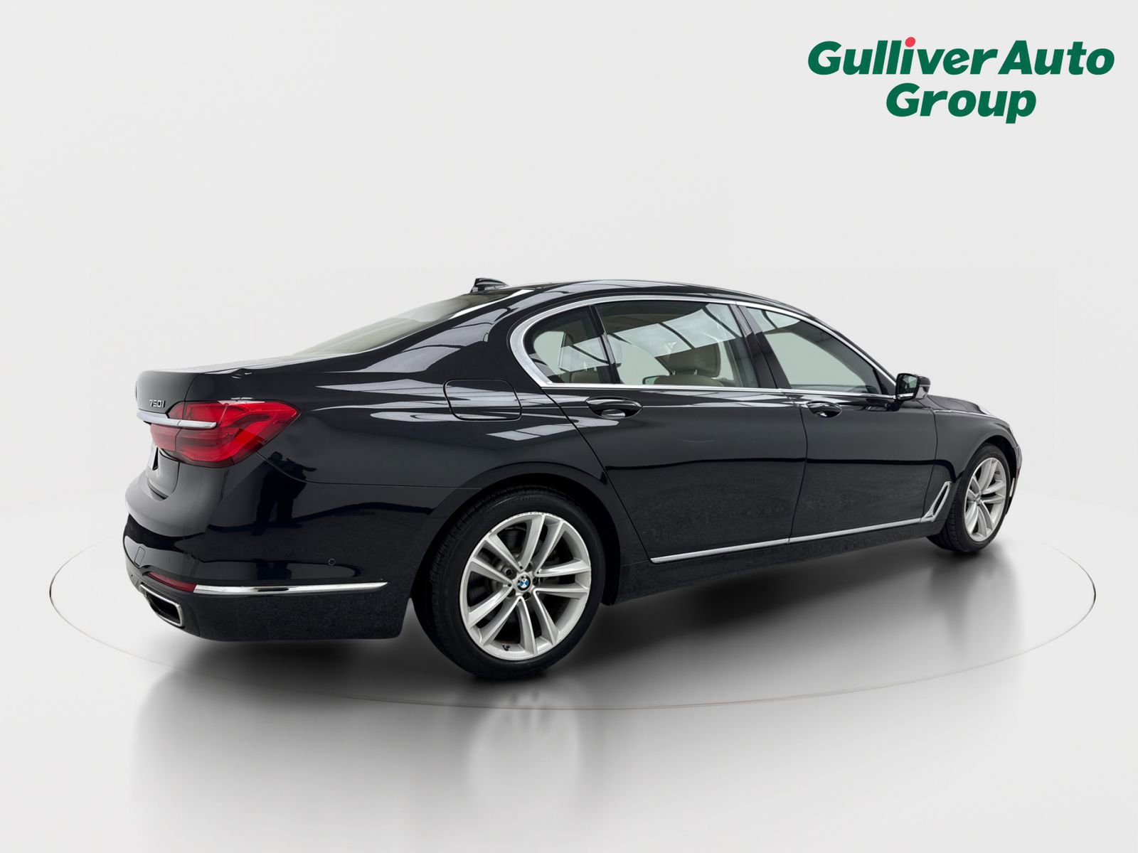 Used 2017 BMW 750i image 9