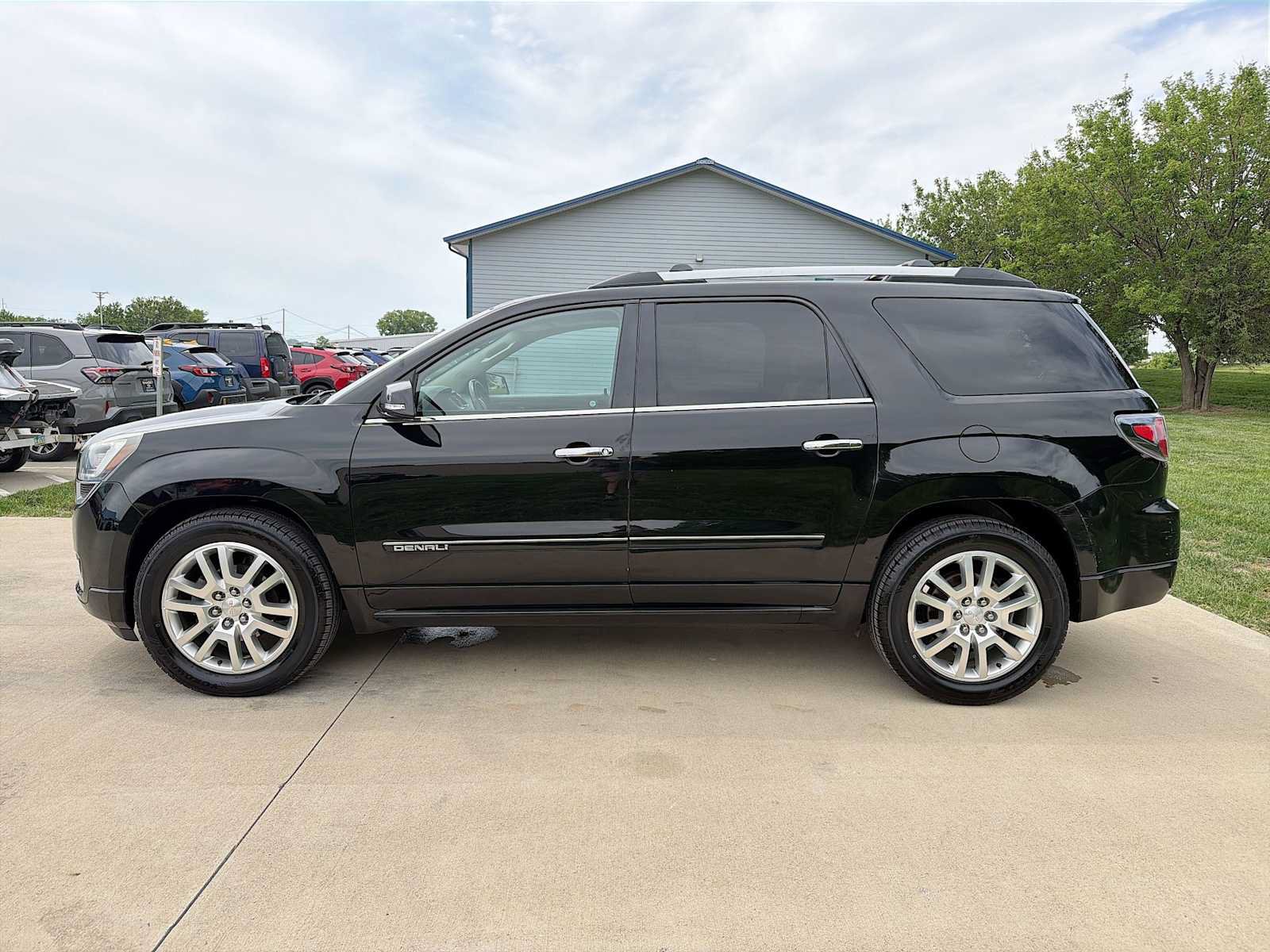 Used 2016 GMC Acadia Denali AWD/4WD image 3