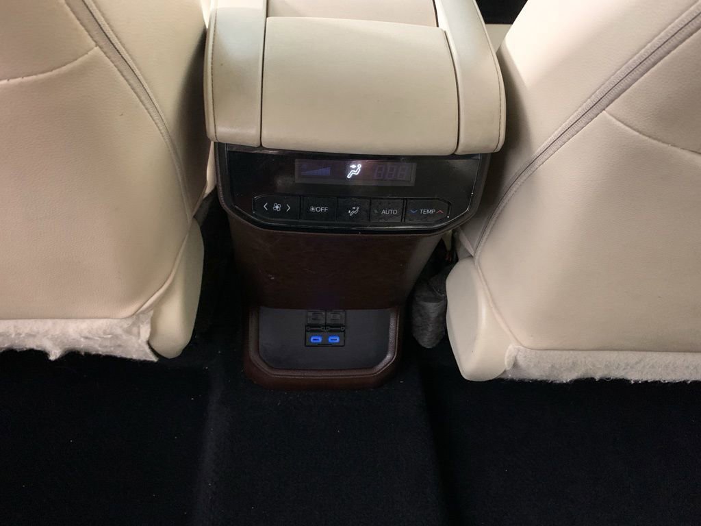 Used 2022 Toyota Highlander XLE FWD image 36