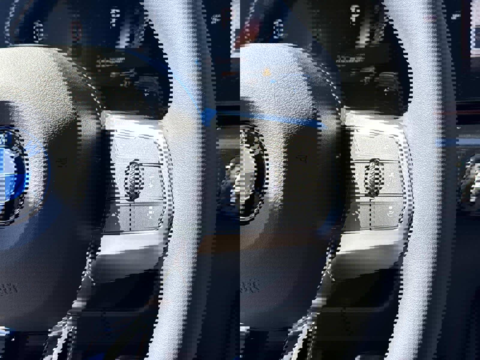 New 2026 BMW X2 xDrive28i w/ Technology Package AWD/4WD image 23