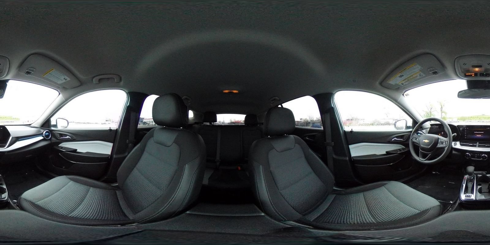 Used 2025 Chevrolet Trax LT FWD image 47