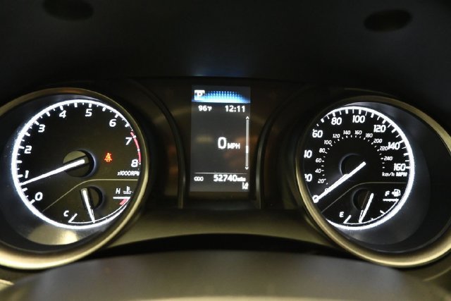 Used 2022 Toyota Camry SE FWD image 18