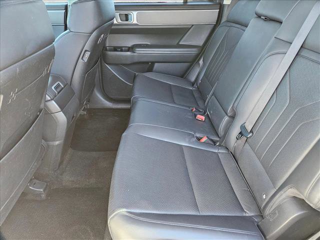 Used 2024 Hyundai Santa Fe SEL image 9