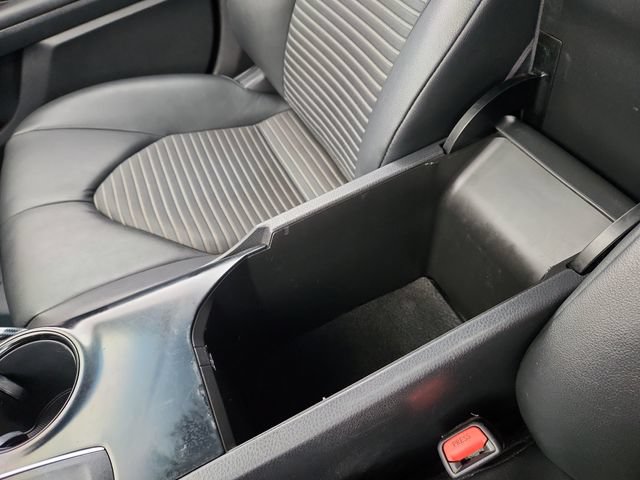 Used 2018 Toyota Camry SE w/ Moonroof Package FWD image 44