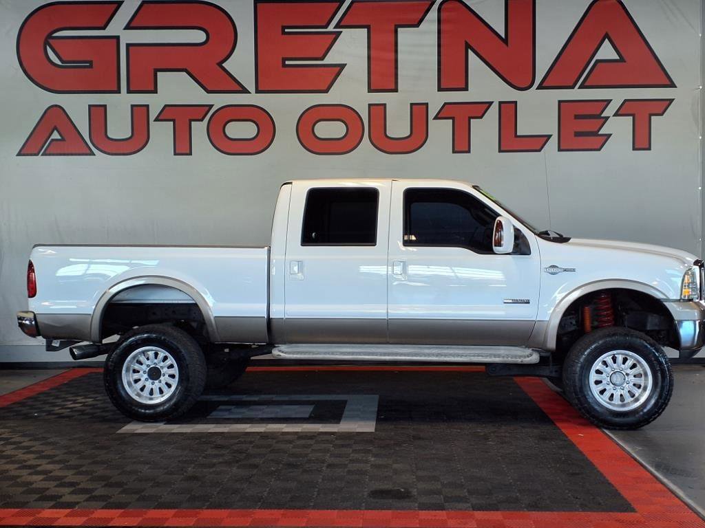 Used 2005 Ford F250 Lariat image 1