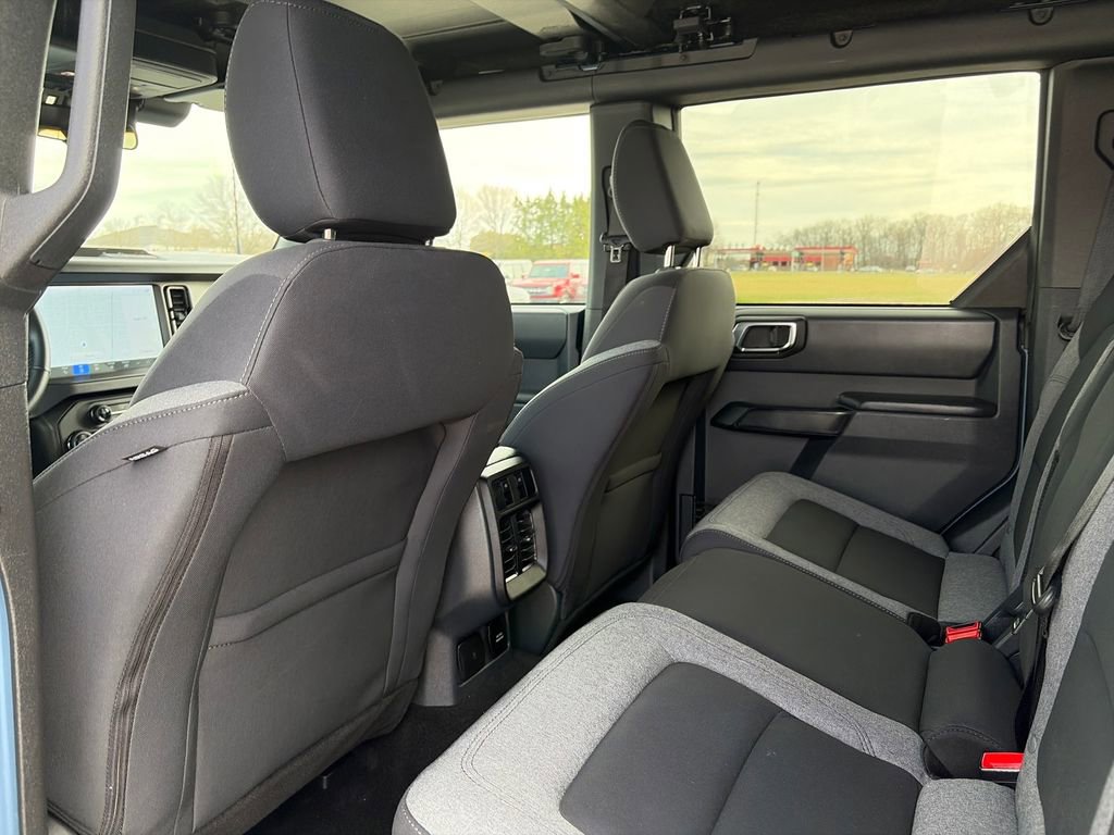 Used 2025 Ford Bronco Big Bend image 37