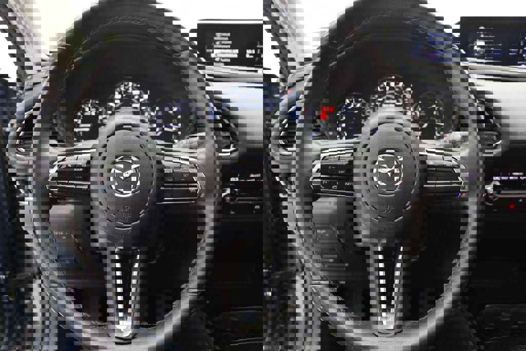 Used 2024 MAZDA CX-30 AWD 2.5 S w/ Preferred Package image 16