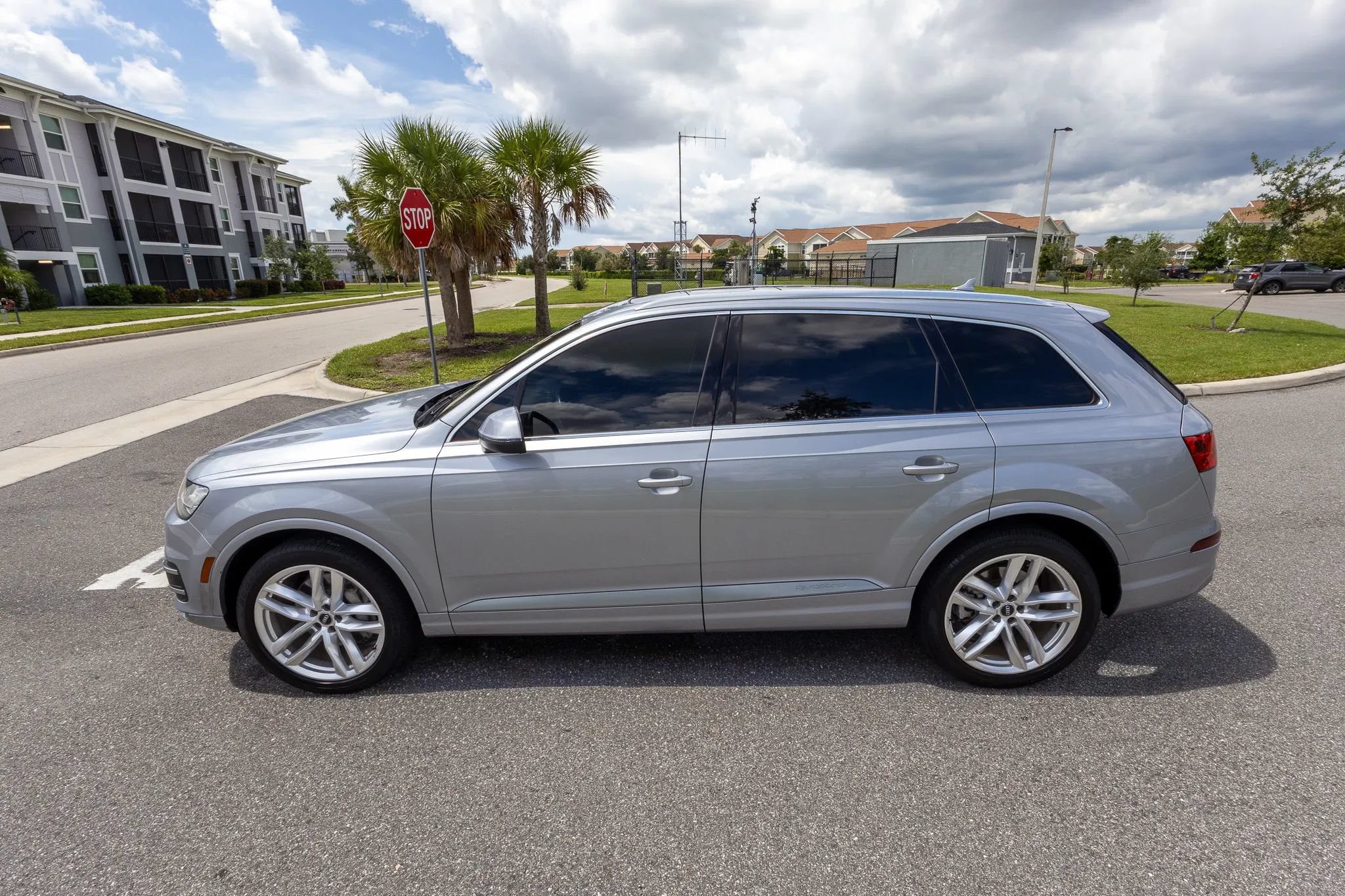 Used 2018 Audi Q7 3.0T Prestige w/ Prestige Package AWD/4WD image 1