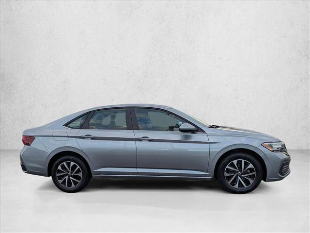 Used 2024 Volkswagen Jetta S image 4