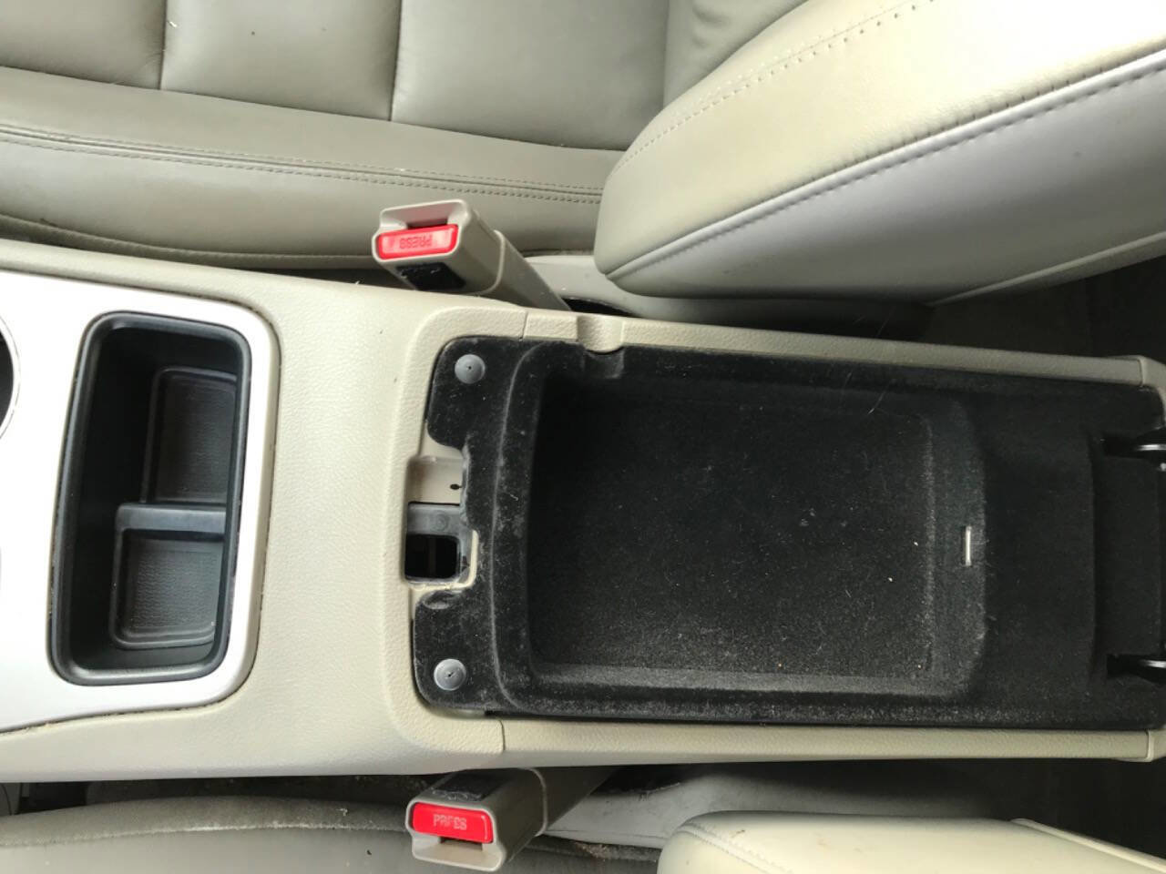 Used 2013 Jeep Grand Cherokee Laredo image 40