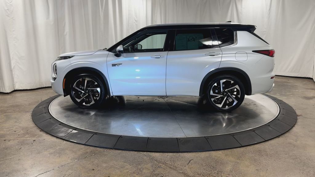 Used 2023 Mitsubishi Outlander SEL image 7