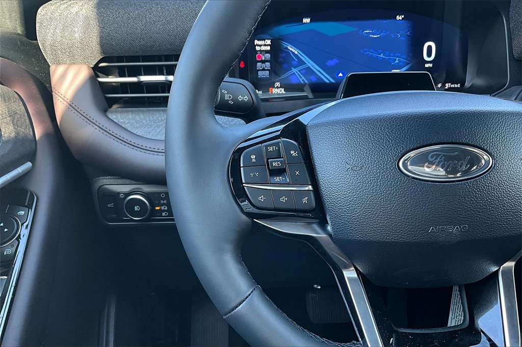 New 2025 Ford Explorer Platinum image 9