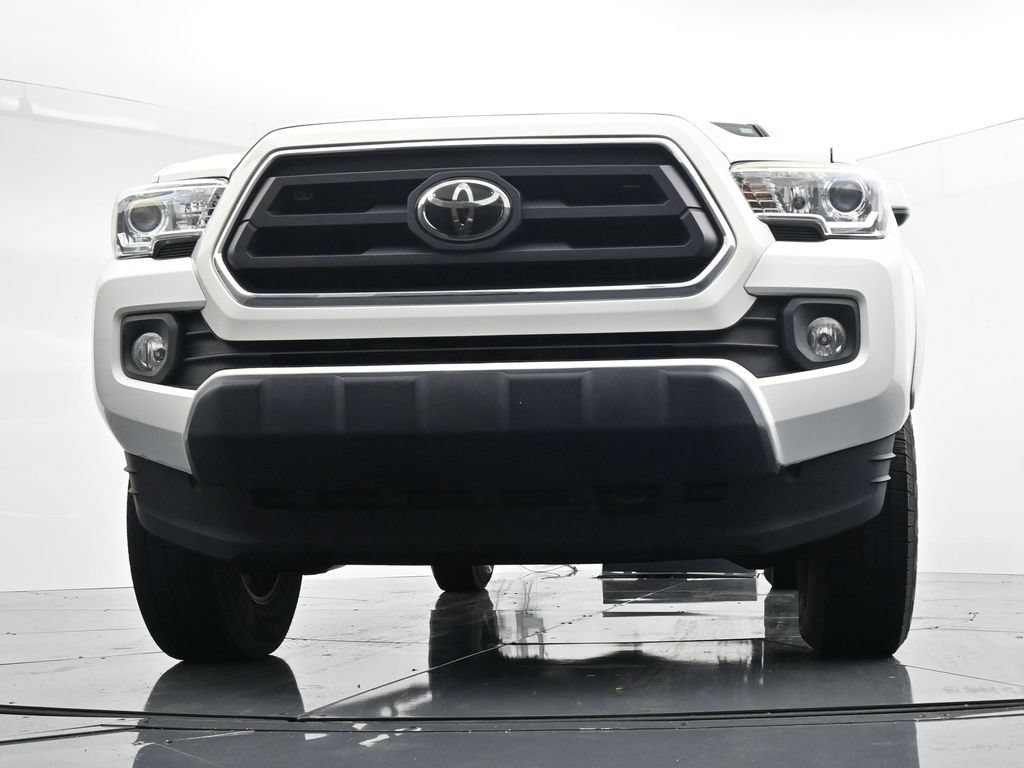 Used 2020 Toyota Tacoma SR5 AWD/4WD image 33