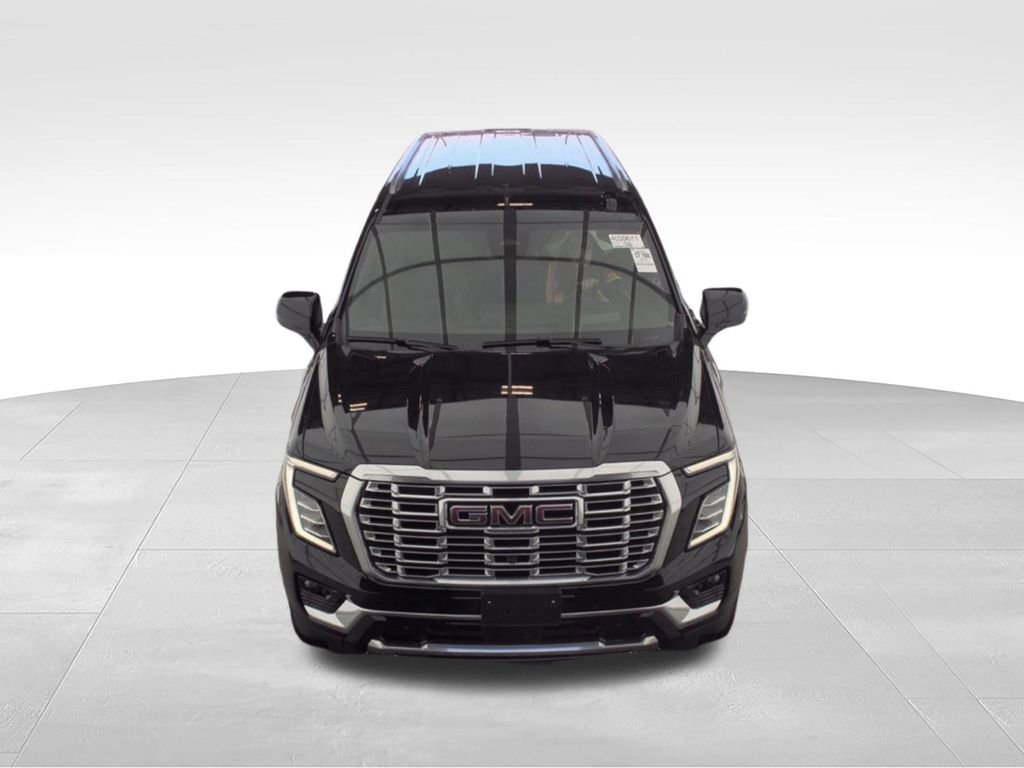 Used 2025 GMC Yukon XL Denali AWD/4WD image 4