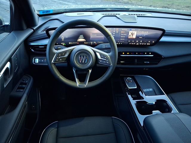 Used 2025 Buick Enclave Preferred image 13