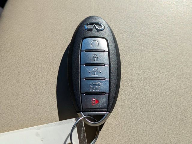 Used 2023 INFINITI QX80 Premium Select w/ Cargo Package image 27