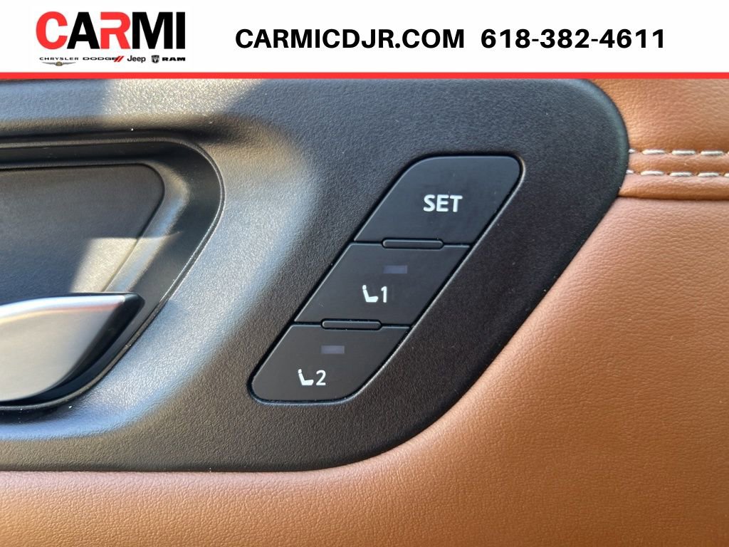 Used 2022 Nissan Pathfinder Platinum w/ Cargo Package AWD/4WD image 14
