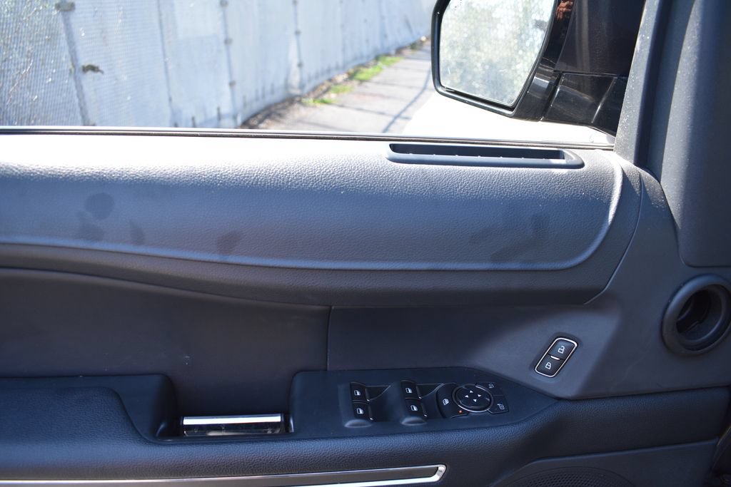 Used 2022 Ford Expedition Max XLT RWD image 12