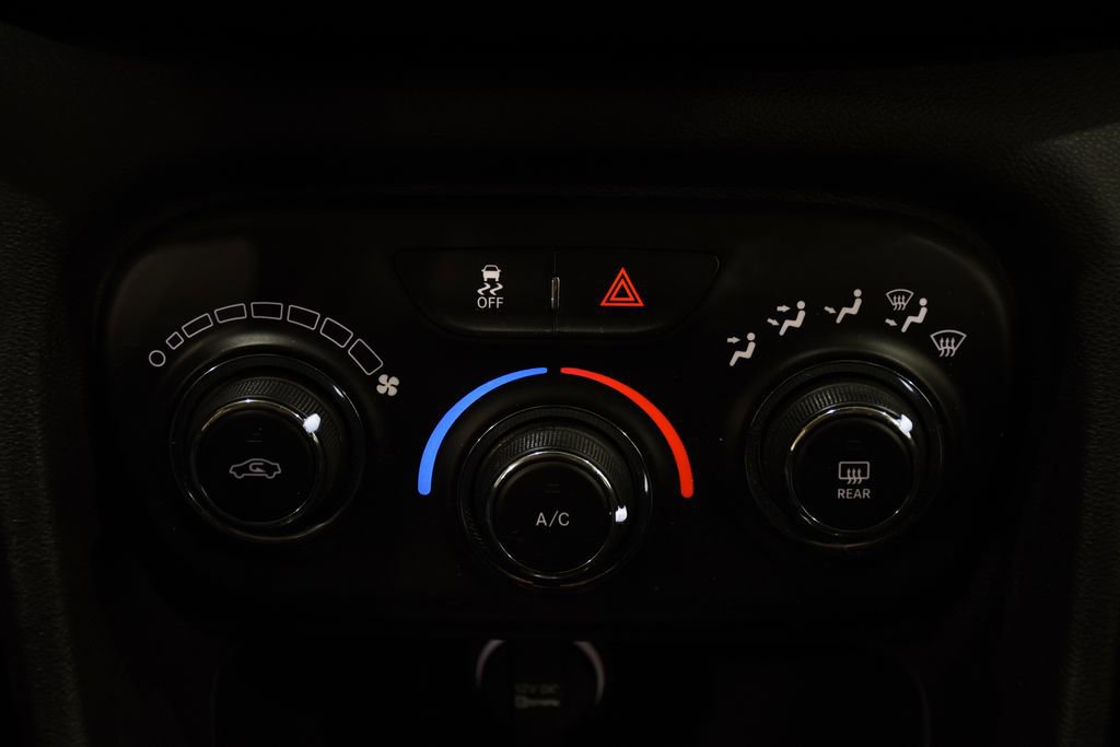 Used 2015 Dodge Dart SXT image 20